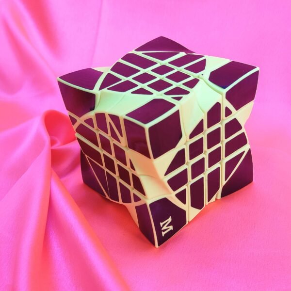 4x4x4 Twisty Mirror Cube