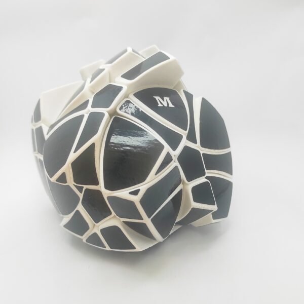 Reuleaux ghost Minx